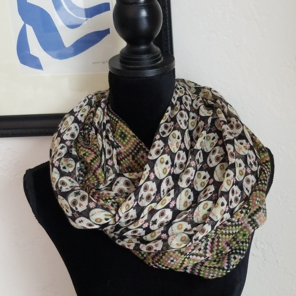 unknown Accessories - EUC Sugar Skull Infinity Scarf